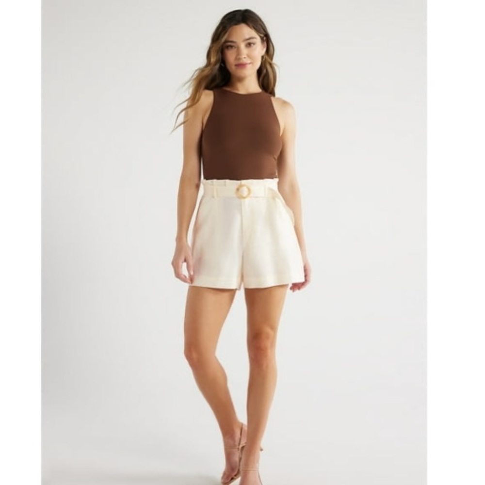 Sofia by Sofia Vergara Cream Paperbag Waist Shorts - Picture 2 of 8